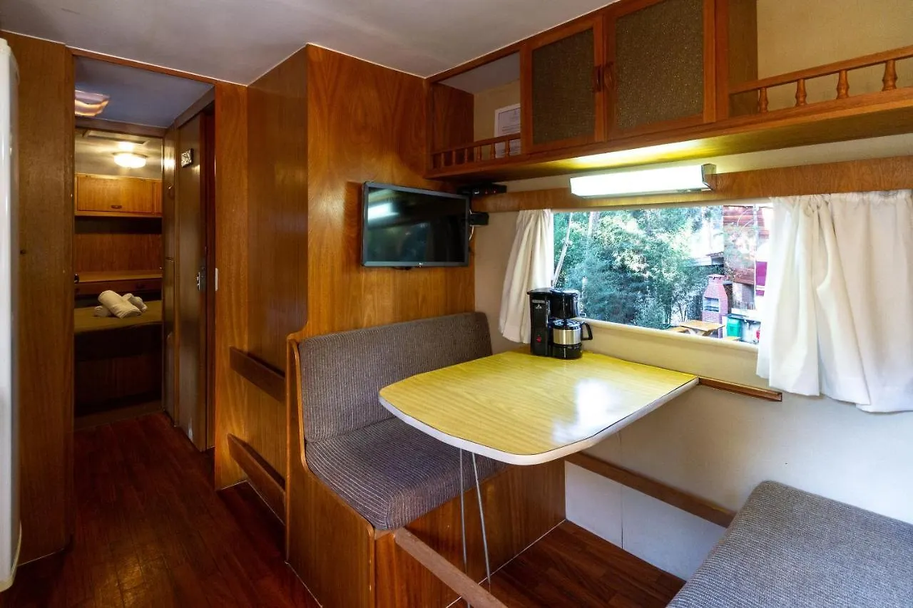 Guest house Villa Vintage Campos Traillers Piscina Internet E Churrasqueira Campos do Jordao