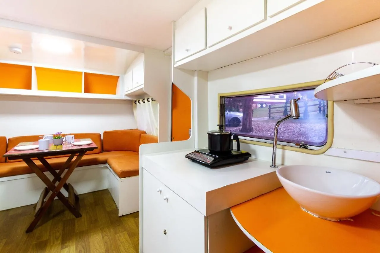 Guest house Villa Vintage Campos Traillers Piscina Internet E Churrasqueira Campos do Jordao